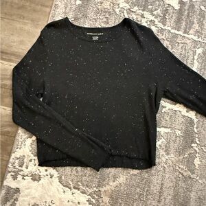 XL -American Eagle Outfitters Black and White Speckled Long sleeve cropped shirt